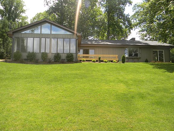 3rd image of 516 Baywood Dr
