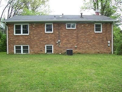 3rd image of 211 Glenwood Pl