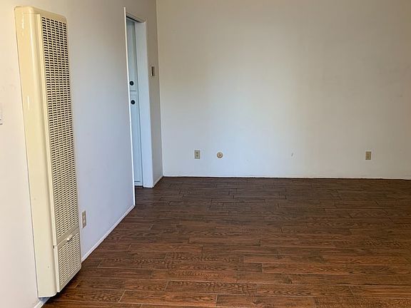 4th image of 4669 32nd St #7