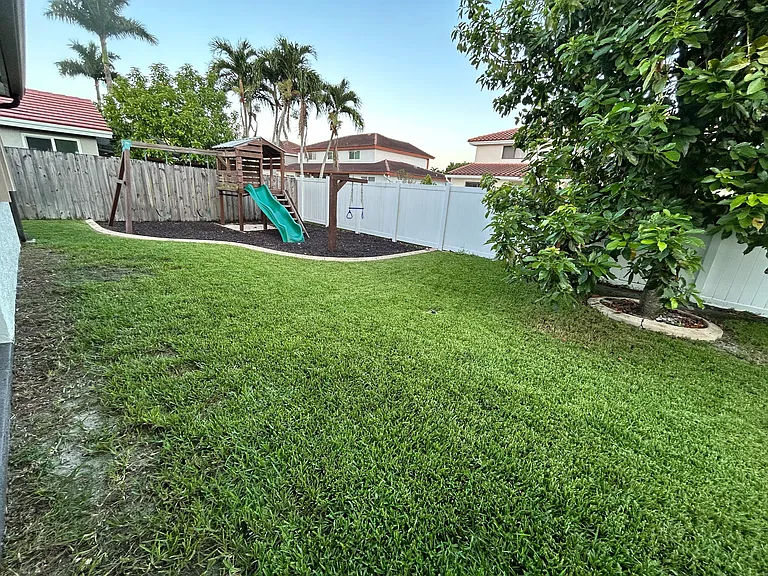 15832 Stonetower St — Photo 6