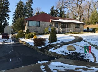 111 Daffodil Ln, Jeannette, PA