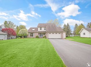 4419 Evergreen Dr, Adrian, MI 49221