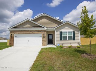 407 Apricot Ln, Carthage, NC 28327