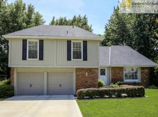 12003 W 99th Ter, Lenexa, KS 66215