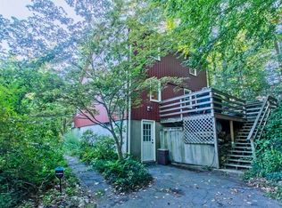 15 Old Farm Rd, Belchertown, MA 01007