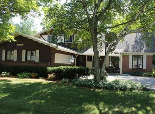 1620 Old Town Rd SE, Grand Rapids, MI 49508