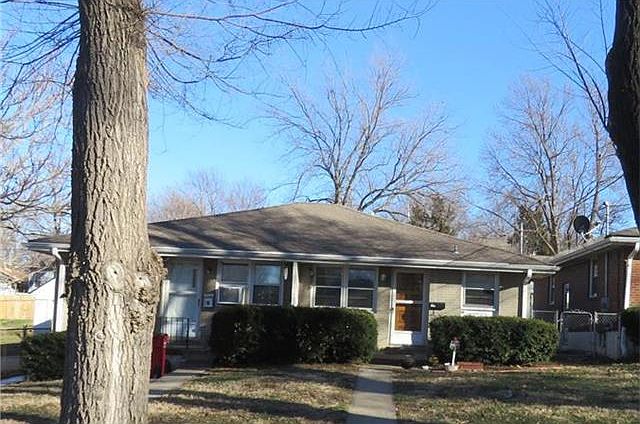 1st image of 133 S Fuller Ave