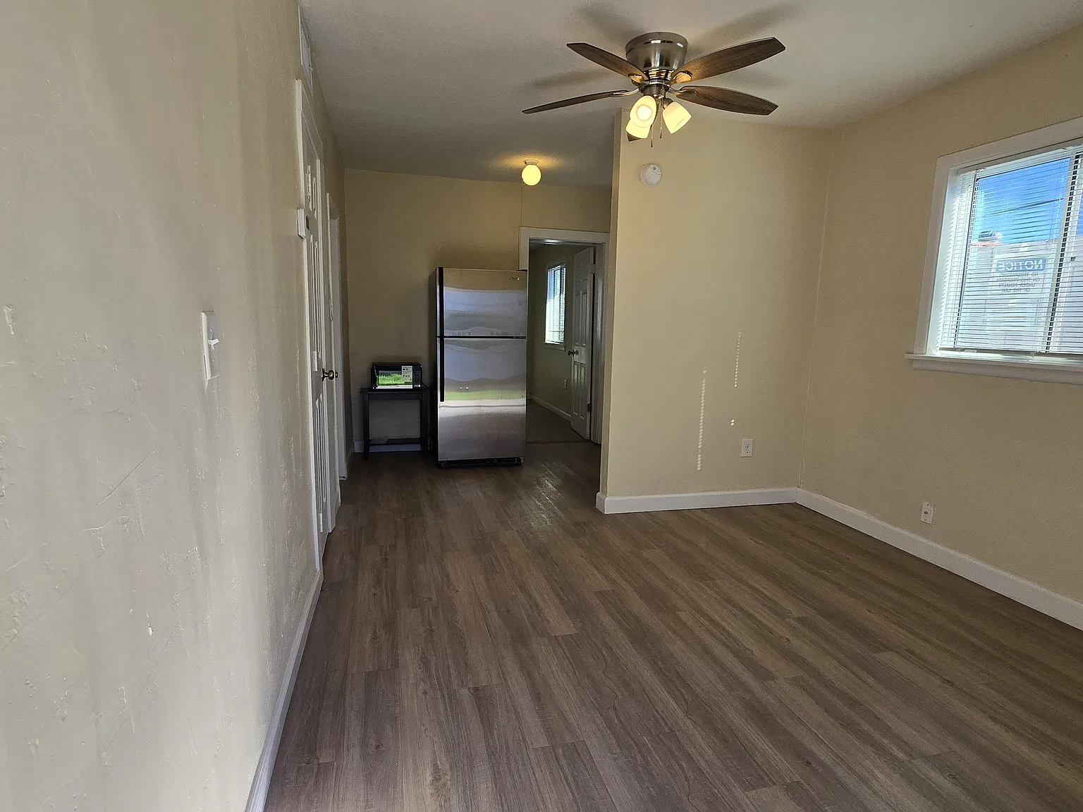 1713 N 31st Pl — Photo 3
