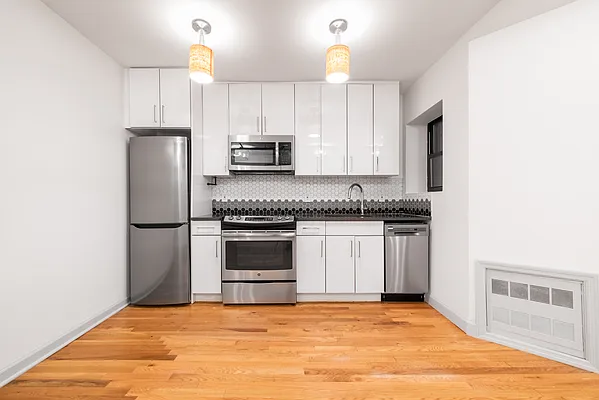 Rented by Empire State Administrative Service LP | media 3