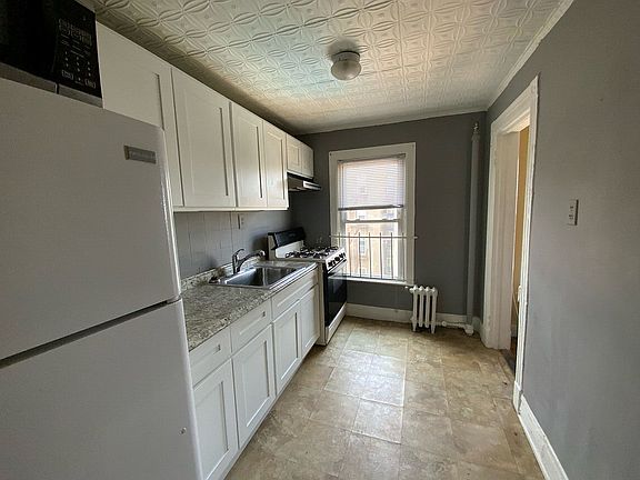 5th image of 448 47th St Floor 2