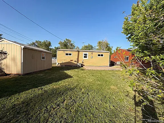 439 Sunnyside Ln — Photo 8