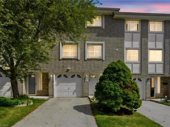 145 Rice Ave #2, Hamilton, ON L9C 6R3