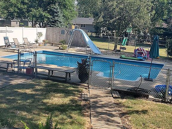 5th image of 1931 Orchard Dr