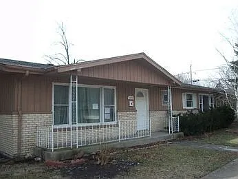 15100 Irving Ave photo 1