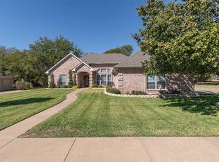 510 Emma St, Grandview, TX 76050