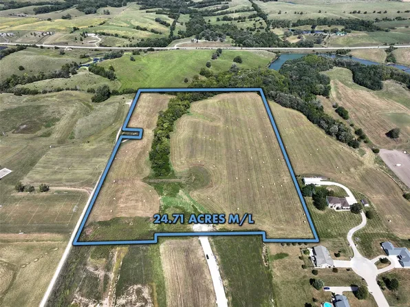 0 N 18th St, Chariton, IA 50049