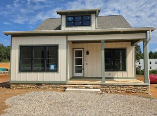 316 Thomas Rd, Fort Oglethorpe, GA 30742
