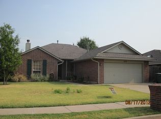 408 Whitehouse Ln, Edmond, OK 73003