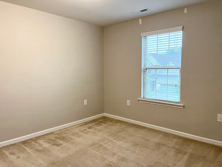 329 Reezy Ln — Photo 12