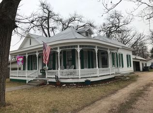 878 W Mill St, New Braunfels, TX 78130
