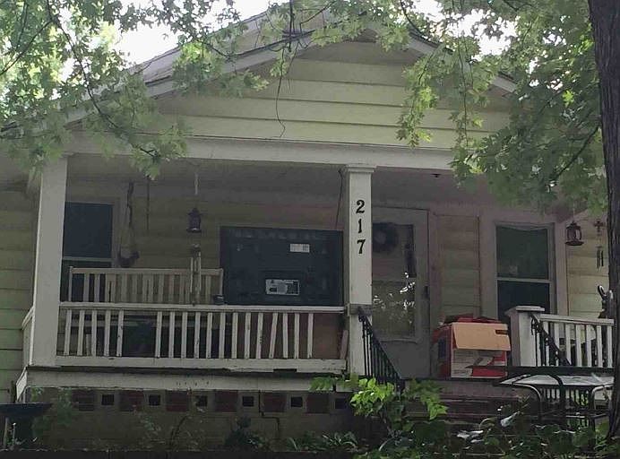 2nd image of 217 N Hawthorne Ave