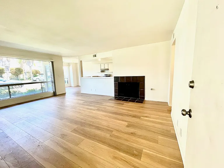 5958 E Naples Plz #NA — Photo 4