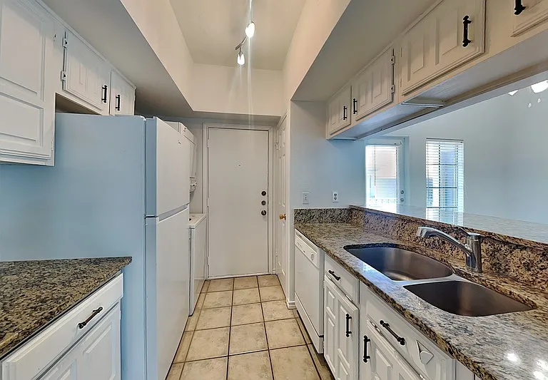 3105 San Jacinto St #308 — Photo 7