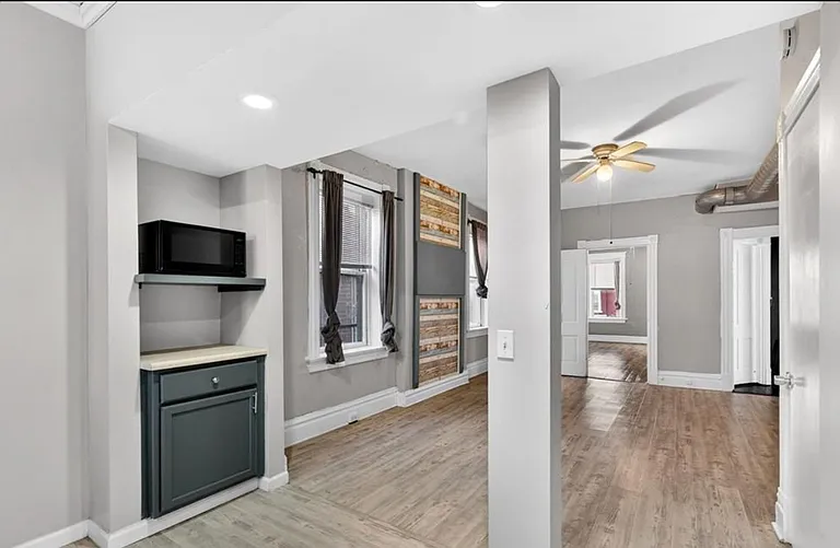 3005 S Compton Ave — Photo 10