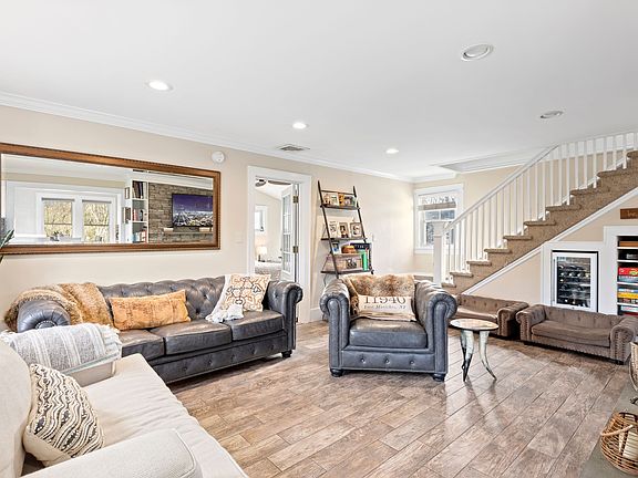 2nd image of 20 Atlantic Ave
