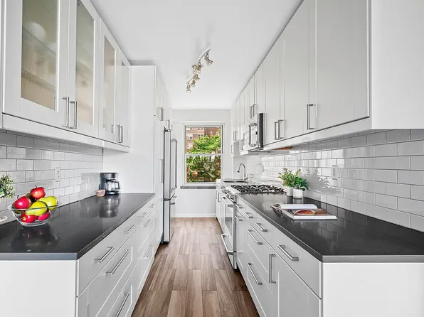 F D R Dr Unit B405, New York, NY 10002