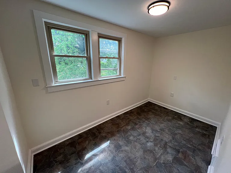 107 Steele Ave — Photo 14