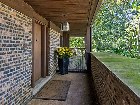3rd image of 8607 W 93rd Pl