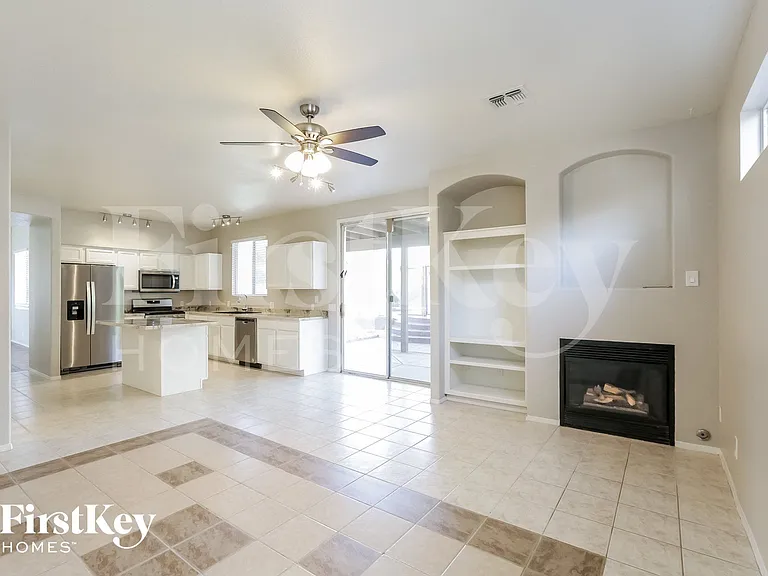 16136 W Desert Bloom St — Photo 6