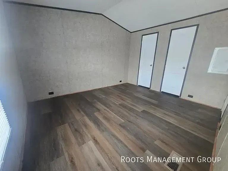 310 Scobey Ave #320 — Photo 12