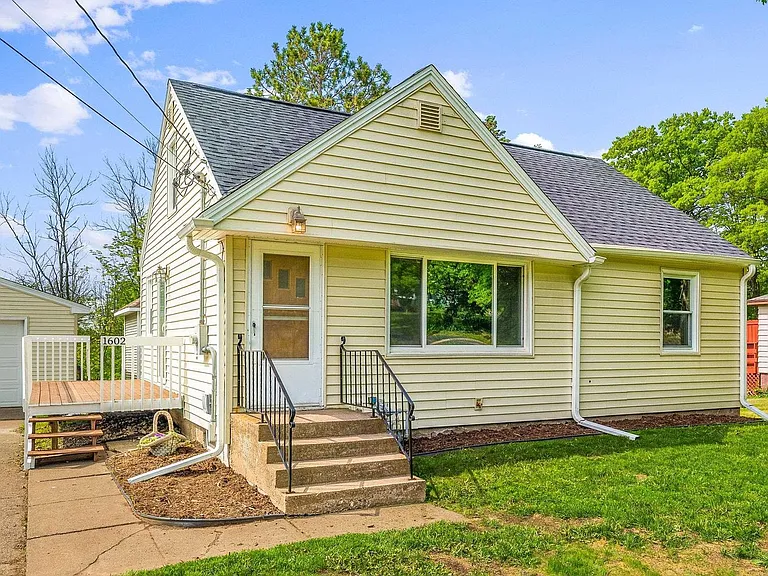 1602 Linzie Rd — Photo 13