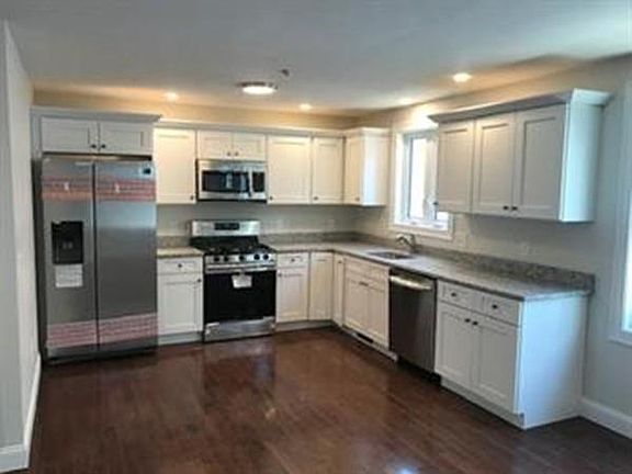2nd image of 25 Orchard St #D