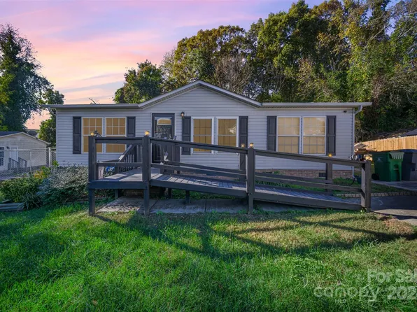10013 Earney Dr, Charlotte, NC 28214