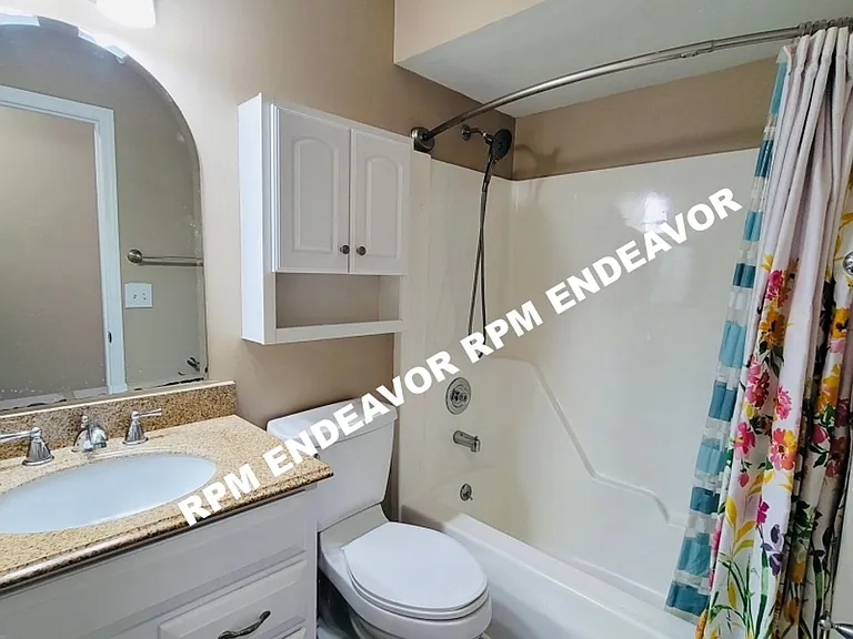 2029 Kentmore Ln — Photo 14