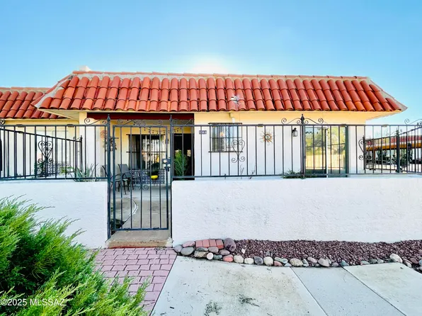 5968 E Sun County Blvd, Tucson, AZ 85712