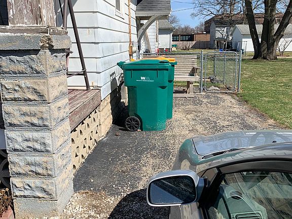 4th image of 1101 E Kent St