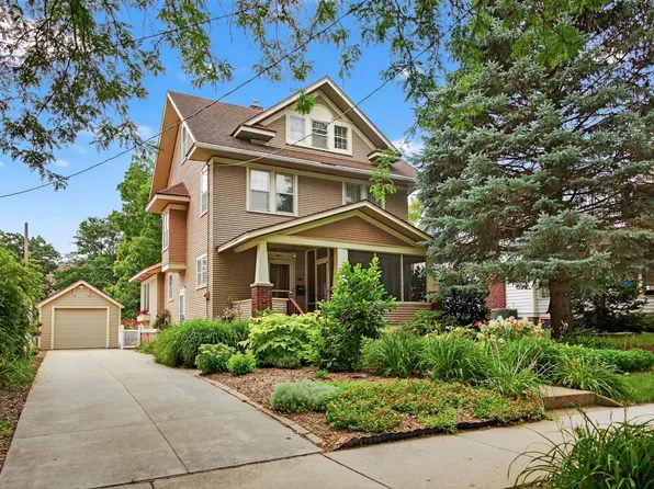 804 1st St NW, Rochester, MN 55901