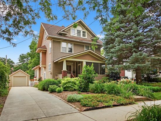 804 1st St NW, Rochester, MN 55901