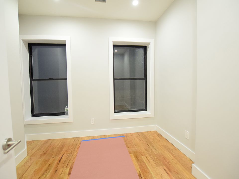 1st image of 1073 Bedford Ave #Xi
