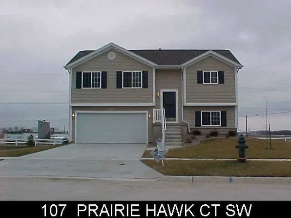 107 Prairie Hawk Ct SW, Cedar Rapids, IA 52404