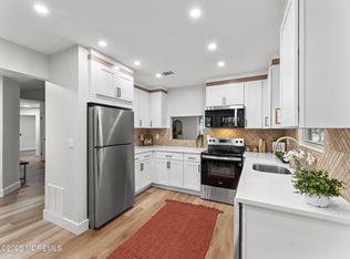 636 Petunia Lane S, Whiting, NJ 08759