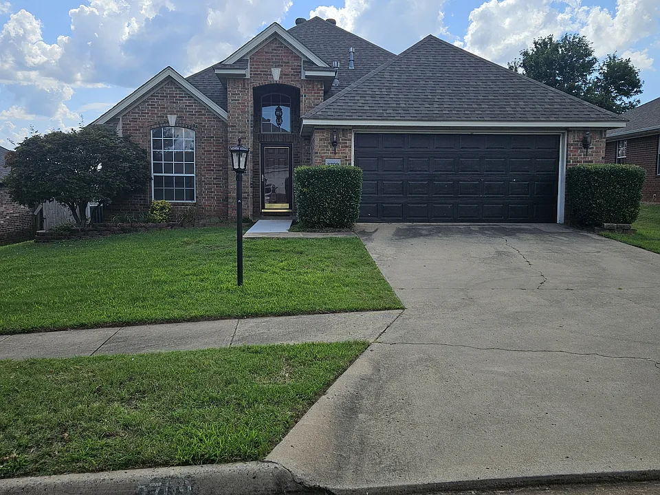 2709 Northridge Cir