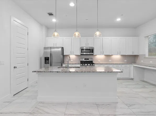 8922 Menchaca Rd #303, Austin, TX 78748