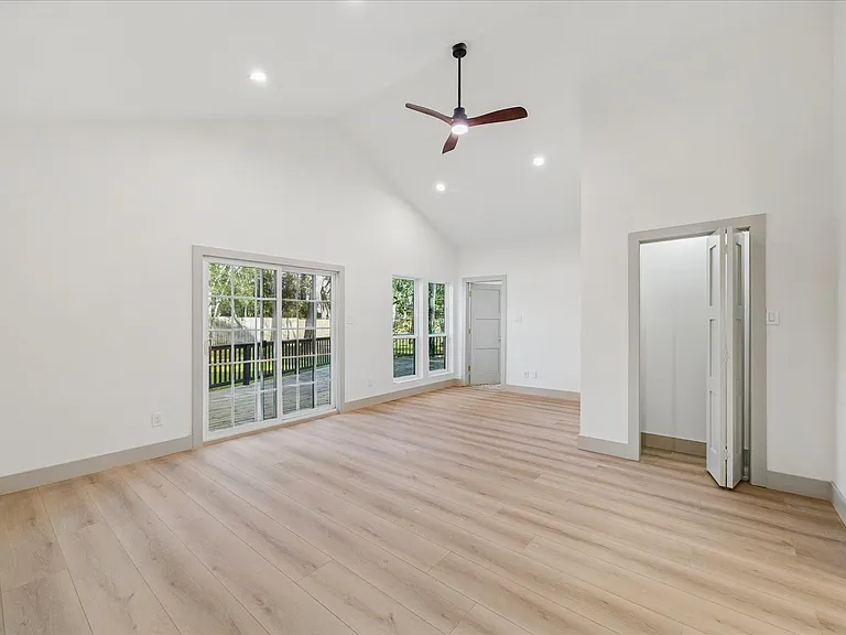 2306 Mill Lake Dr — Photo 21
