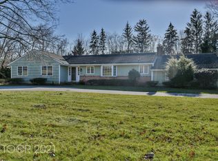 36 Fox Hill Rd, Upper Saddle River, NJ 07458