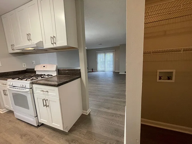 1282 Creekside Ct SE — Photo 14